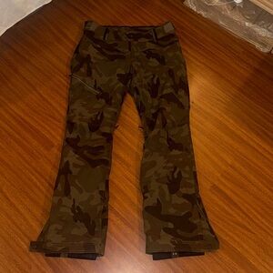 Holden Lennox camo pants
